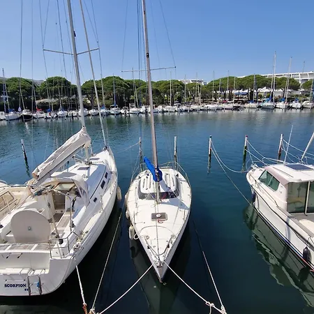 Apartment Tres Belle Marina Plein Sud